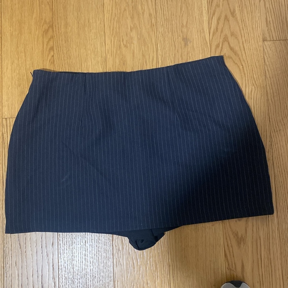 Abercrombie Scarlett Mini Skort - Picture 3 of 4